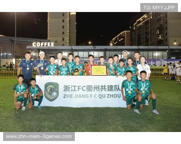 足球俱乐部设立青训明星导师制度，青训签约足球俱乐部的好处